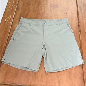 Rhone Men's Khaki Nylon Shorts Size 32
